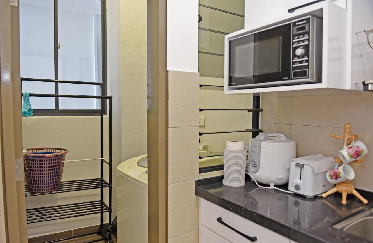 Mines Astetica Lake View Condo Seri Kembangan V1 Exterior photo