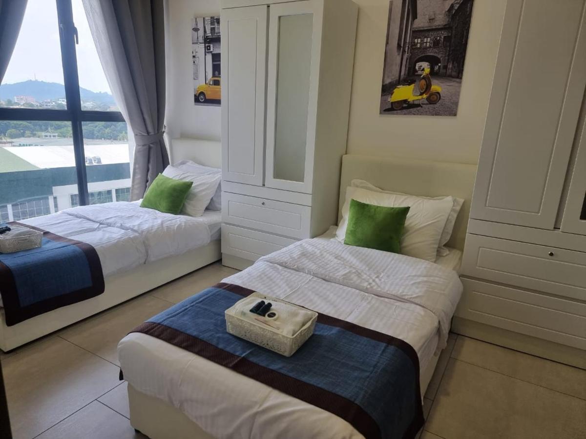 Mines Astetica Lake View Condo Seri Kembangan V1 Exterior photo